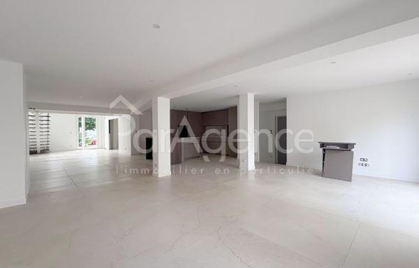 Appartement d'exception type loft avec jardin privatif Roy
