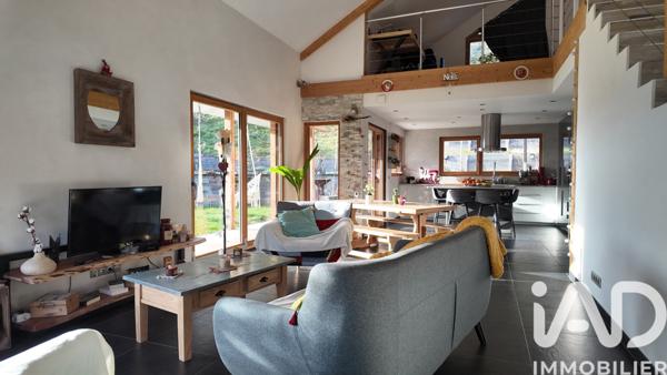 Maison à vendre 4 pièces 123 m² Saint-Jeoire-Prieuré