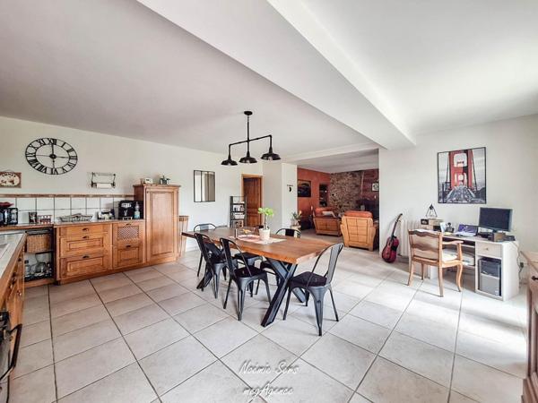 Maison à CHOLET, 49300 - 6 pièces 189m²