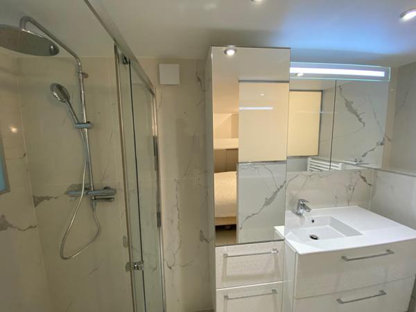 (75016) A LOUER - LOFT MEUBLE SUR 2 NIVEAU (RDC et -1)- 75116 Paris