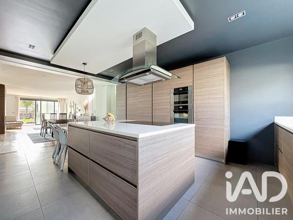 Maison à vendre 7 pièces 192,44 m² Nanterre