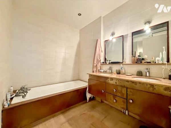 BEL APPARTEMENT T6 - NANTES St-Donatien