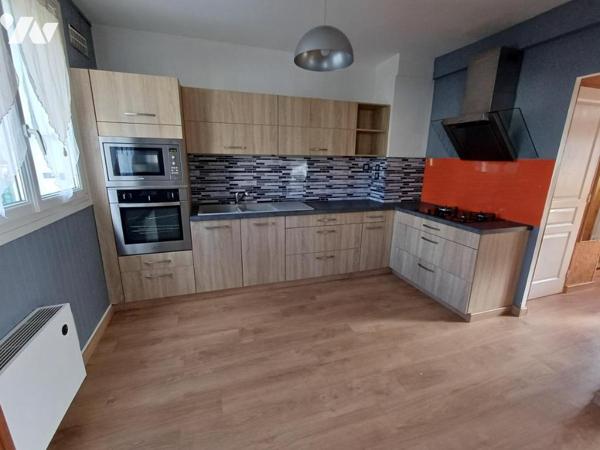 VAUGUYON - Maison de type 5