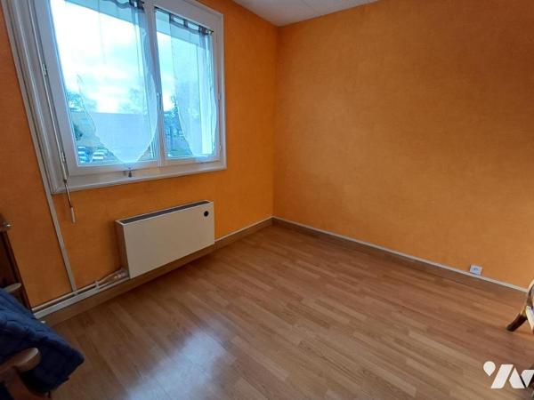 VAUGUYON - Maison de type 5