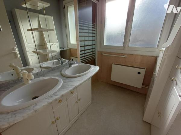 VAUGUYON - Maison de type 5