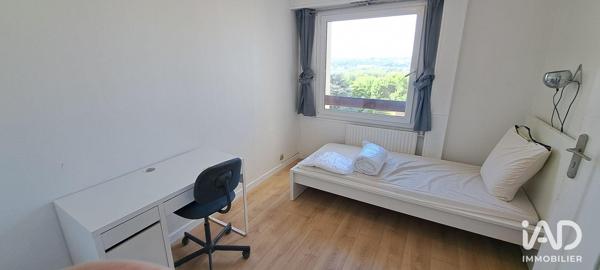 Location studio 9 m² Cergy