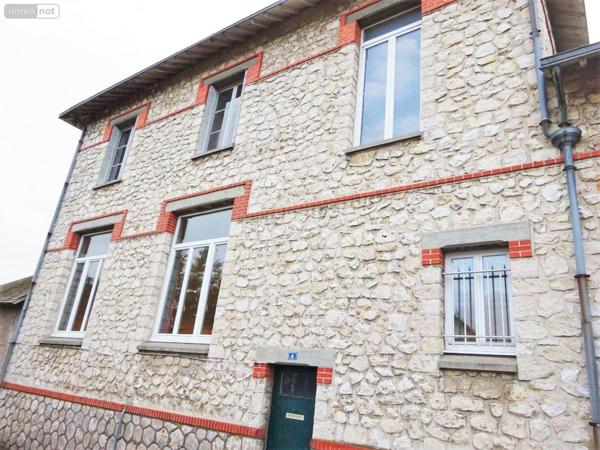 Immeuble à vendre à Cloyes-les-Trois-Rivières dans l'Eure-et-Loir (28220), ref : JS/433