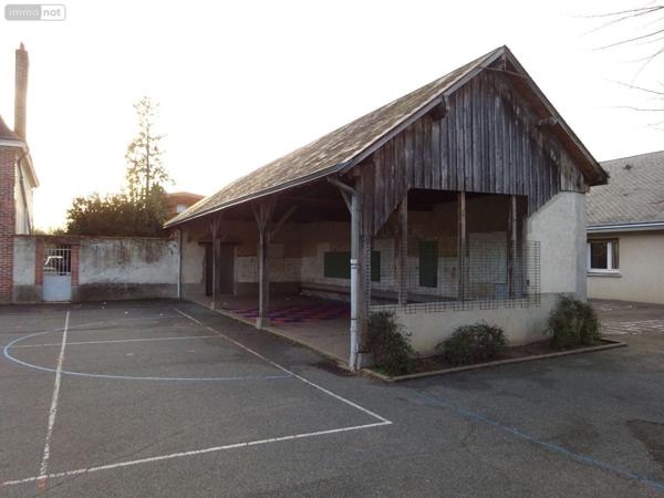 Immeuble à vendre à Cloyes-les-Trois-Rivières dans l'Eure-et-Loir (28220), ref : JS/433