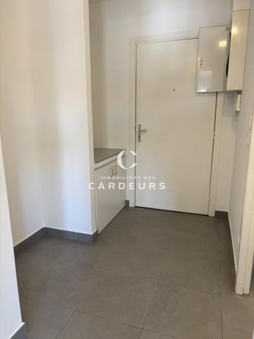 Appartement
                                                                                                                                                                                                                                                                                                                        2 pièce(s)                                                                                                                                                                                                          1 chambre(s)                                                                                                                                                                                                          72  m²
