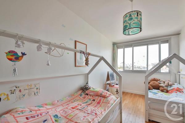 Appartement F4 à vendre  4 pièces - 94,49 m 2   PARIS  - 75014