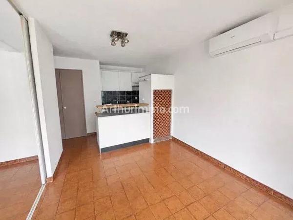 Vente                                                      Appartement
                        
                     3 pièces                      42 m2                     à Sainte-Maxime