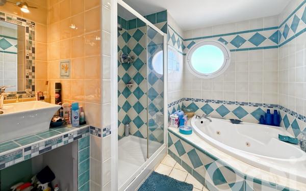 Maison à vendre    5 pièces •  Bollène