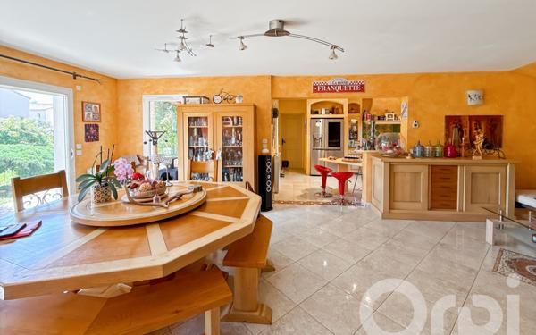 Maison à vendre    5 pièces •  Bollène