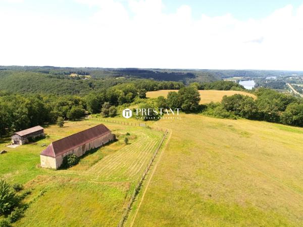 Ferme et château médiéval à restaurer. Superbe propriété foncière de 47 hectares dominant la vallée et la rivière Dordogne., LALINDE