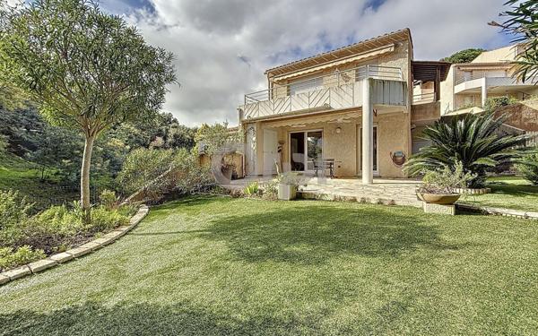 Appartement à vendre    3 pièces • 49 m2 Les Issambres - Roquebrune-sur-Argens