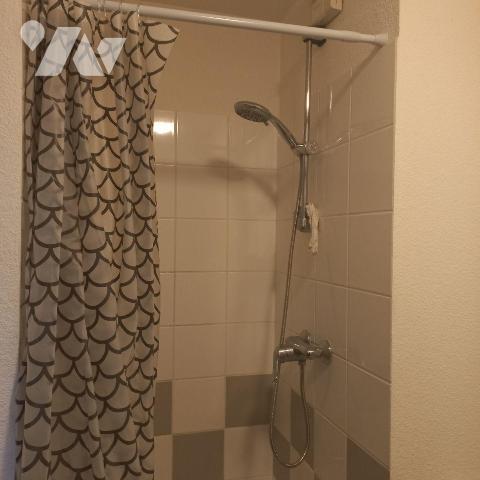 DANS UNE RESIDENCE SECURISEE POUR ETUDIANT UN STUDIO AU REZ DE CHAUSSEE DE 16,99 M²  comprenant...