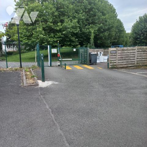 DANS UNE RESIDENCE SECURISEE POUR ETUDIANT UN STUDIO AU REZ DE CHAUSSEE DE 16,99 M²  comprenant...