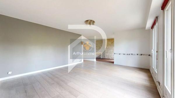 Vente                                                      Appartement
                        
                     4 pièces                      86 m2                     à Le Port-Marly