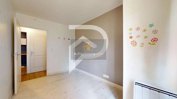 Vente                                                      Appartement
                        
                     4 pièces                      86 m2                     à Le Port-Marly
