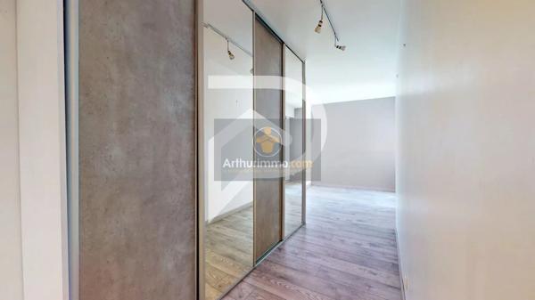 Vente                                                      Appartement
                        
                     4 pièces                      86 m2                     à Le Port-Marly