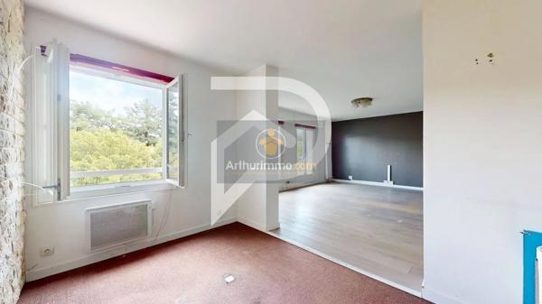 Vente                                                      Appartement
                        
                     4 pièces                      86 m2                     à Le Port-Marly