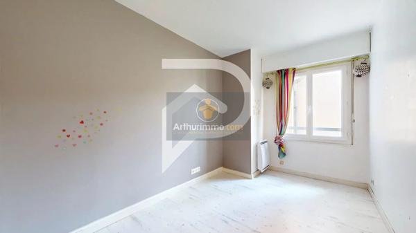 Vente                                                      Appartement
                        
                     4 pièces                      86 m2                     à Le Port-Marly