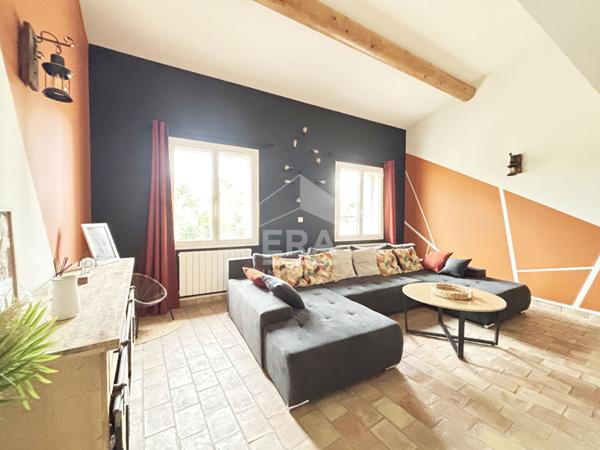 À vendre chez ERA Action Immobilier 2 à Cazan : Maison de village MALLEMORT avec places de parking