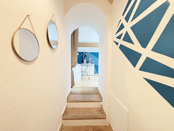 À vendre chez ERA Action Immobilier 2 à Cazan : Maison de village MALLEMORT avec places de parking