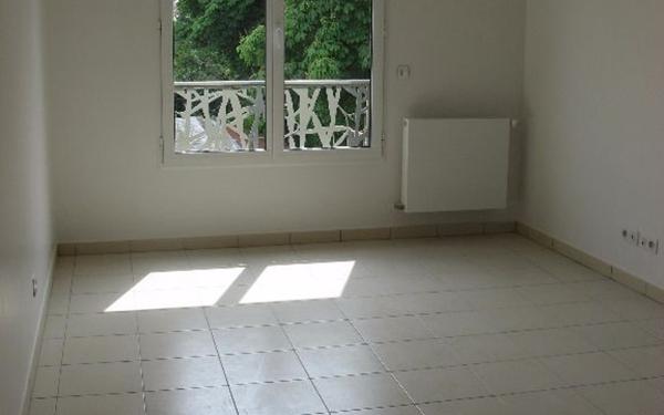 Appartement à louer    1 pièce • 29,14 m2 Neuilly-Plaisance