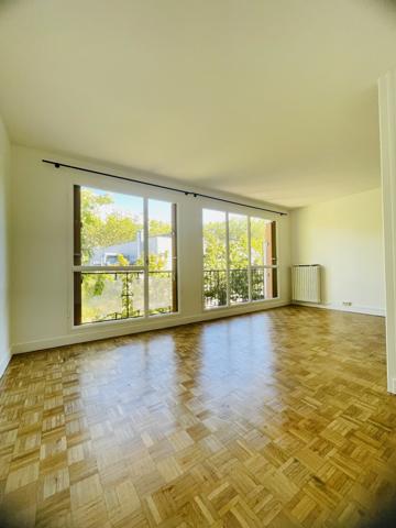 Appartement 2 pièce(s) 1 chambre(s) 55.6 m²
