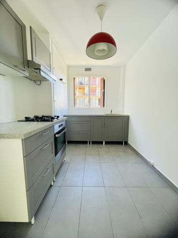 Appartement 2 pièce(s) 1 chambre(s) 55.6 m²
