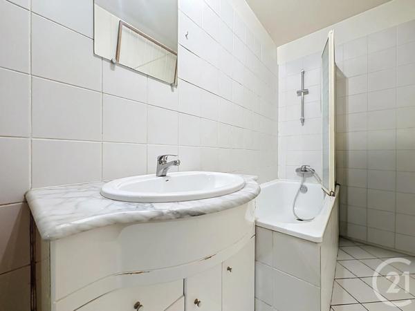 Appartement F4 à vendre  4 pièces - 73,48 m 2   VERSAILLES  - 78