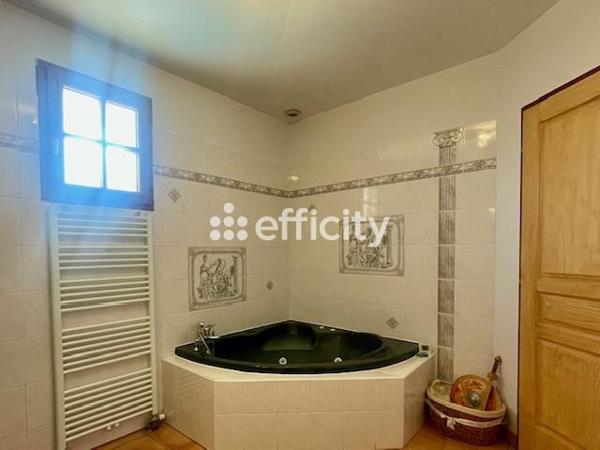 Maison 5 pièces - 139 m² Exclusivité efficity