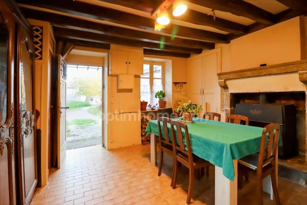 Maison 5 pièces 85 m² plain pied - 2 chambres - sur parcelle terrain de 900 m² + grange MAGNAC LAVAL (87)