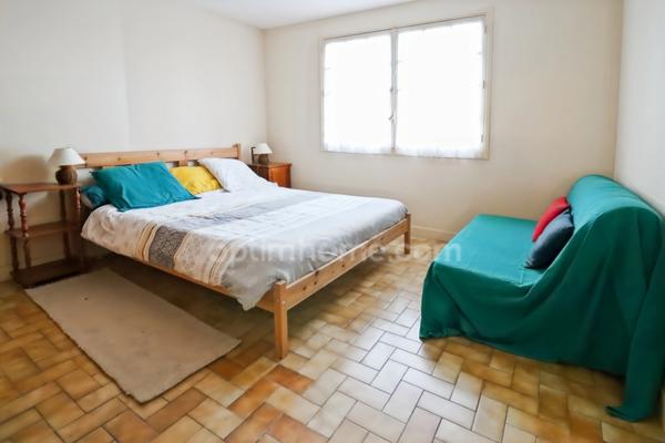 Maison 5 pièces 85 m² plain pied - 2 chambres - sur parcelle terrain de 900 m² + grange MAGNAC LAVAL (87)