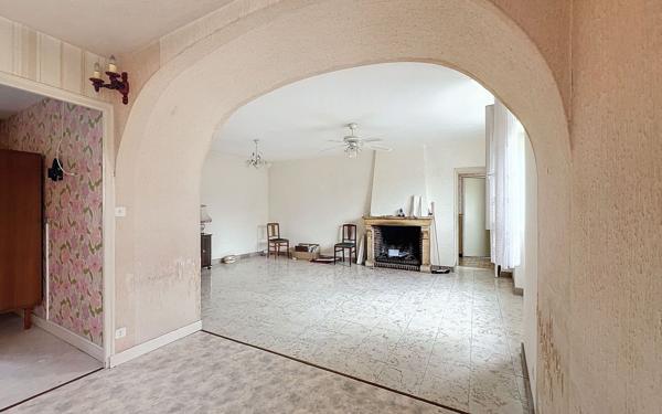 Maison à vendre    3 pièces •  Baugy