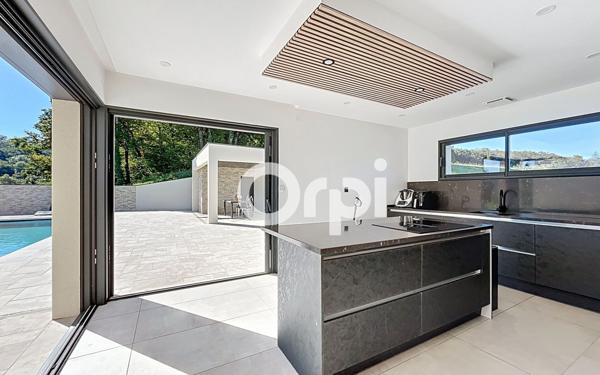 Maison à vendre    6 pièces •  Brive-la-Gaillarde