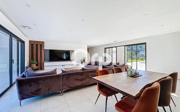 Maison à vendre    6 pièces •  Brive-la-Gaillarde