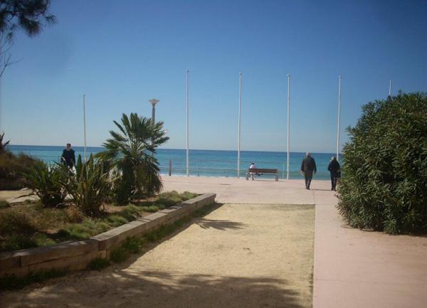 Appartement à vendre    1 pièce •  Saint-Cyr-sur-Mer