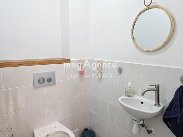 Immeuble à EVRON, 53600 - 28m²