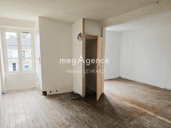 Immeuble à EVRON, 53600 - 28m²