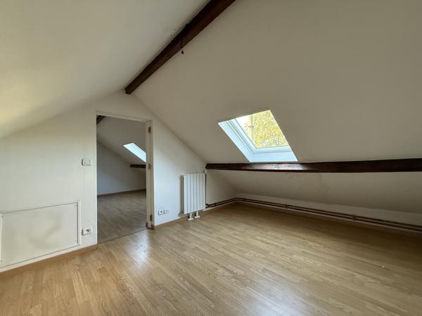 PAVILLON T4 - LE BLANC-MESNIL