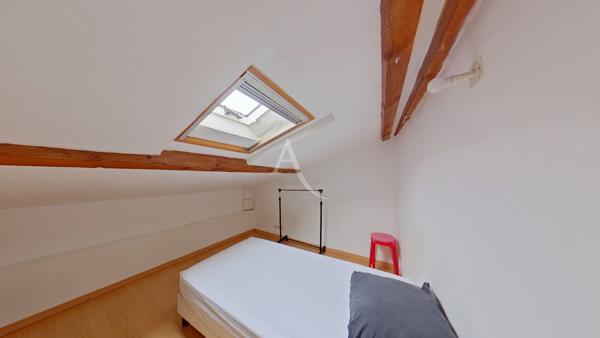 MAISON DE VILLAGE TYPE 4/5 AU COEUR DU VILLAGE PROCHE PARKING ET COMMODITES