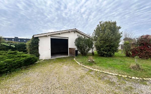 Maison à vendre    3 pièces •  Pessac