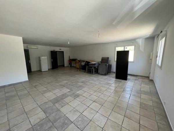 Gémenos (13420) Local professionnel 58 m² – Gémenos – Proche zone des Paluds