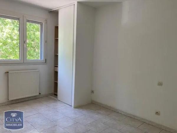 Appartement à louer 3 pièces 58.41m² Marignane (13700)