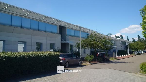 Bureaux à louer à Bron dans Europarc du Chêne avec stationnement extérieur