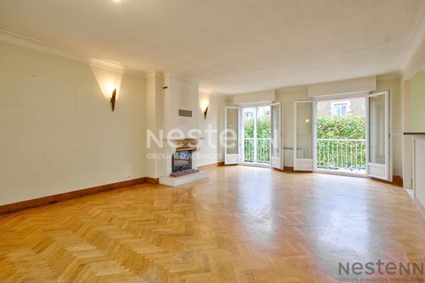 MAISON DE VILLE QUARTIER SAINT MICHEL 5 CHAMBRES AVEC GARAGE ET JARDIN CLOS