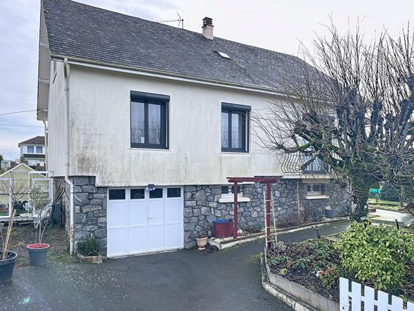 Maison 5 pièces - 120m² - Dépendances à Chameyrat - Calme et vue campagne