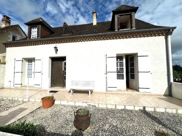 Maison centre ville -24480 Le Buisson de Cadouin